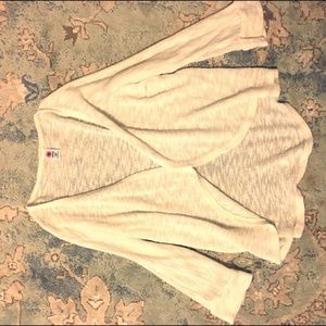 🌟Girls 10-12 White sweater/blouse